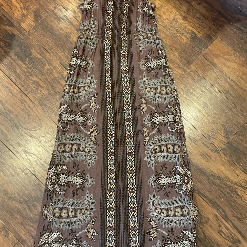 Elegant Brown Paisley Maxi Dress